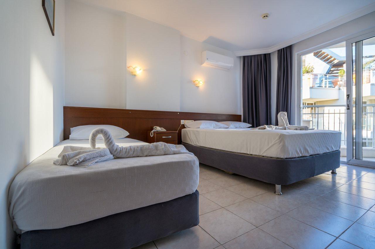 Yuvam Hotel Мармарис Екстериор снимка
