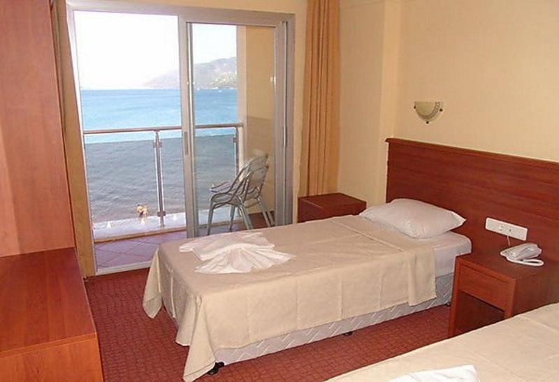 Yuvam Hotel Мармарис Екстериор снимка